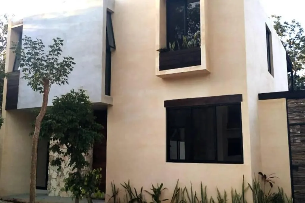 Сasa de vacaciones Surenna Bella - 3 Bedroom Home With Pool Tulum México